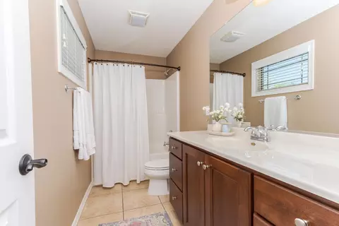 Bath - 1506 Kell Ave, Bloomington, IL 61705 photo 2 of 4