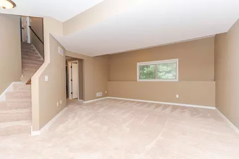 Living - 1506 Kell Ave, Bloomington, IL 61705 photo 2 of 2