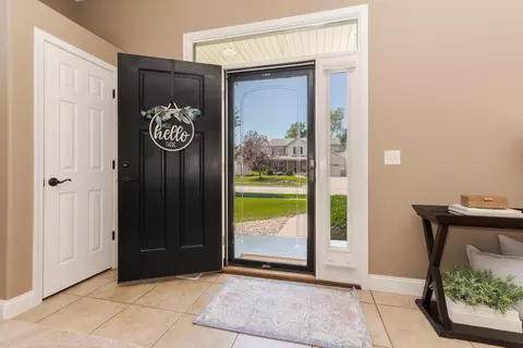 Entry Way - 1506 Kell Ave, Bloomington, IL 61705 photo 1 of 2