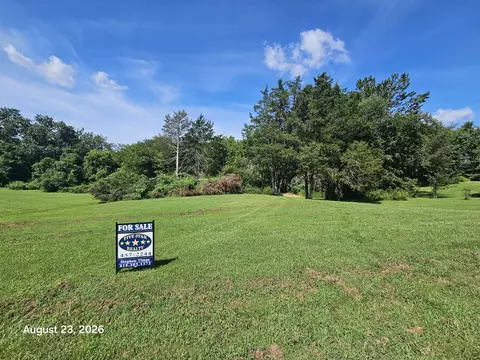 2035 Tamaroa Ln, Carbondale, IL 62902