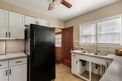 Kitchen - 938 53rd St, Moline, IL 61265 photo 1 of 3