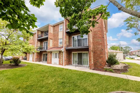 6416 W 64th Pl #3A, Chicago, IL 60638