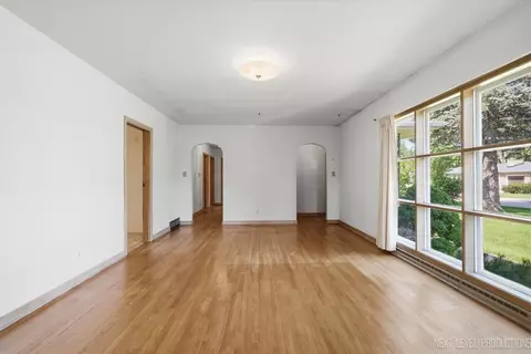 Living - 846 Fifth Ave, Geneva, IL 60134 photo 3 of 3