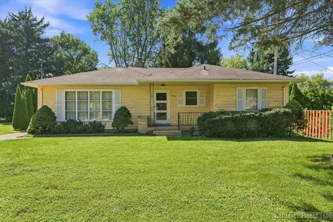 Exterior - 846 Fifth Ave, Geneva, IL 60134 photo 1 of 7