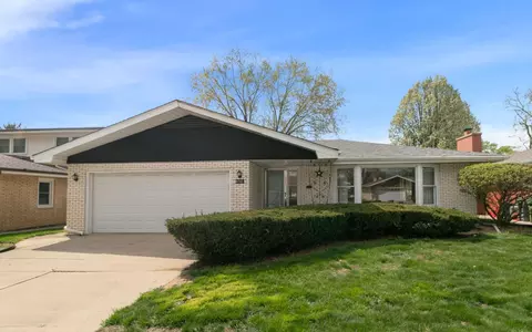 9712 S Kolmar Ave, Oak Lawn, IL 60453