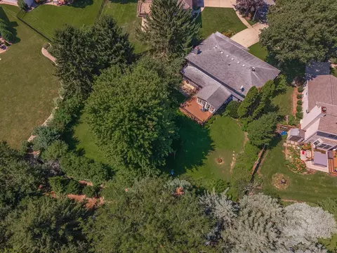 View/Area - 34 Chiswick Cir, Bloomington, IL 61704 photo 2 of 3