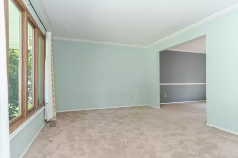 Living - 34 Chiswick Cir, Bloomington, IL 61704 photo 1 of 7