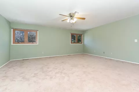 Bedroom - 34 Chiswick Cir, Bloomington, IL 61704 photo 2 of 9