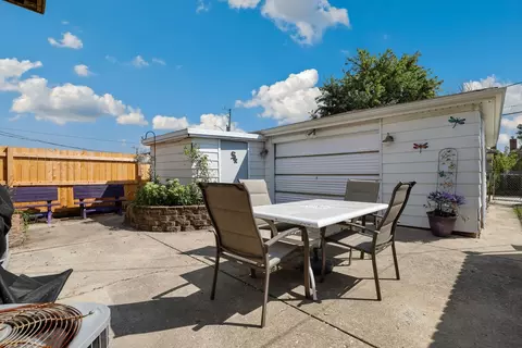 Exterior - 7751 Massasoit Ave, Burbank, IL 60459 photo 4 of 6