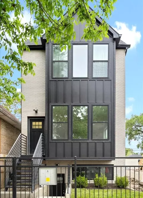538 N Trumbull Ave, Chicago, IL 60624