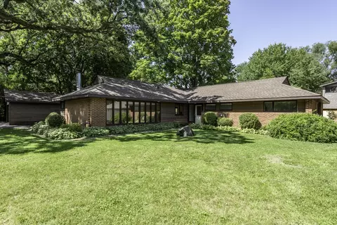 37696 N North Ave, Beach Park, IL 60087