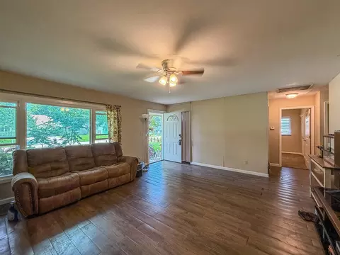 Living - 910 Maplepark Dr, Champaign, IL 61821 photo 4 of 4