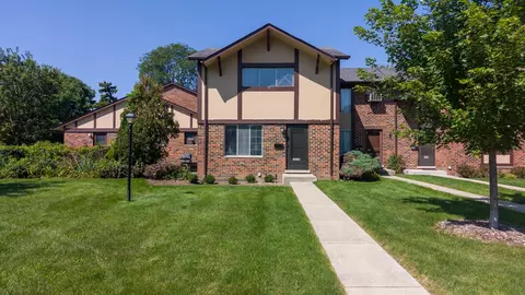 1 S168 Ardmore Ave, Villa Park, IL 60181