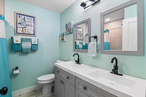 Bath - 74 Silver Tree Cir, Cary, IL 60013 photo 1 of 2