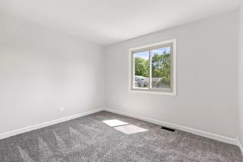 Bedroom - 5184 Deerpath Rd, Oak Forest, IL 60452 photo 5 of 5