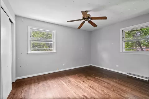 Bedroom - 9120 E Prairie Rd, Evanston, IL 60203 photo 2 of 3