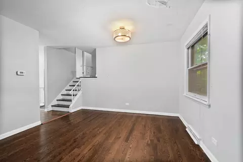 Living - 9120 E Prairie Rd, Evanston, IL 60203 photo 4 of 4