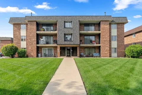 9138 W 140th St #1NE, Orland Park, IL 60462