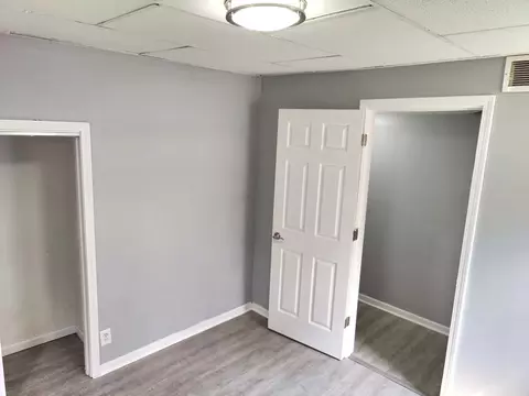 Bedroom - 16068 Richmond Ave, Markham, IL 60428 photo 1 of 7