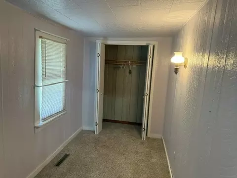 Bedroom - 806 E Mckinley St, Marion, IL 62959 photo 2 of 4