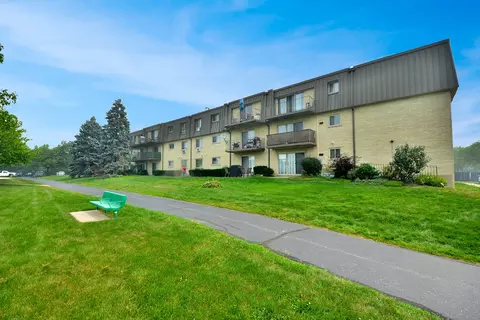Other - 575 Fairway View Dr #3H, Wheeling, IL 60090 photo 6 of 8