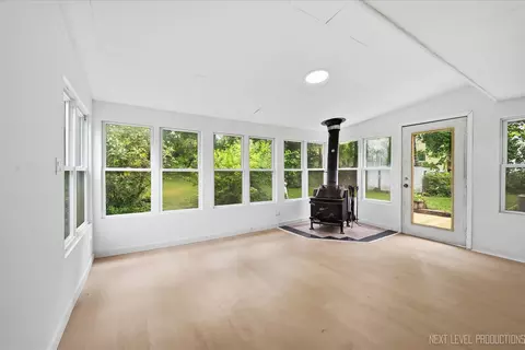 Other - 557 Willard Ave, Elgin, IL 60120 photo 3 of 5