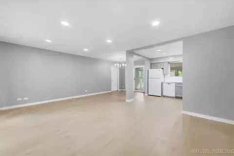Living - 557 Willard Ave, Elgin, IL 60120 photo 1 of 6