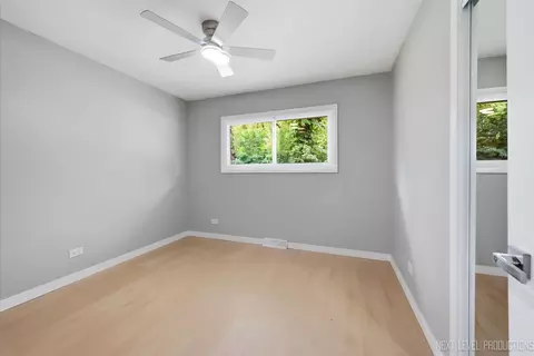 Bedroom - 557 Willard Ave, Elgin, IL 60120 photo 1 of 4
