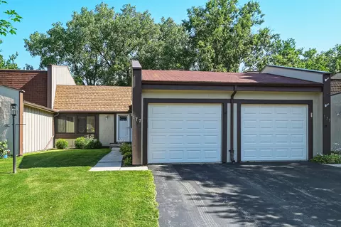 177 Cascade Dr, Indian Head Park, IL 60525