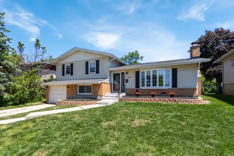 15317 Boca Rio Dr, Oak Forest, IL 60452