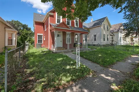 2024 Dixwell St, Davenport, IA 52802