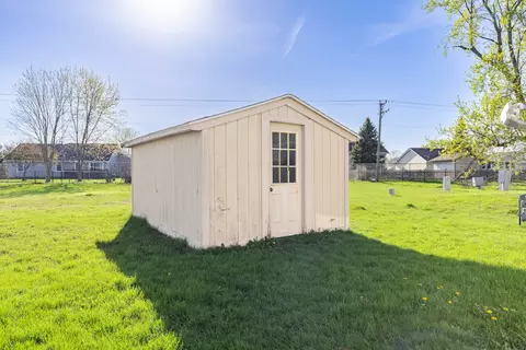 403 Spruce Dr, Belvidere, IL 61008 photo 17
