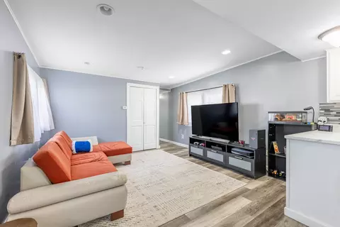 403 Spruce Dr, Belvidere, IL 61008 photo 8