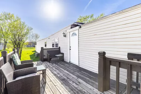 403 Spruce Dr, Belvidere, IL 61008 photo 3