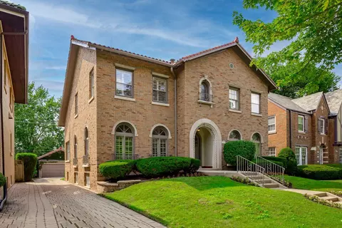 1135 N Kenilworth Ave, Oak Park, IL 60302