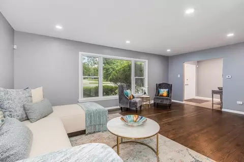 Living - 1034 Pine Ave, Olympia Fields, IL 60461 photo 1 of 5