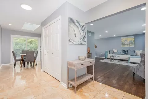 Entry Way - 1034 Pine Ave, Olympia Fields, IL 60461 photo 1 of 1
