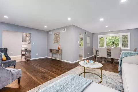 Living - 1034 Pine Ave, Olympia Fields, IL 60461 photo 2 of 5