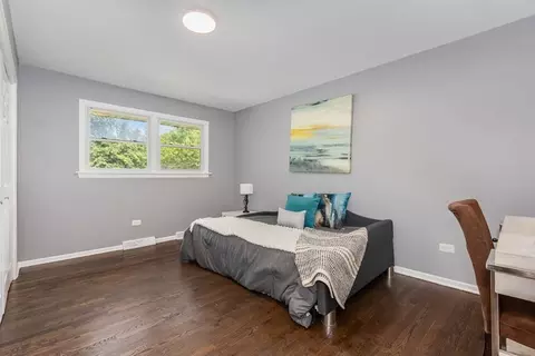 Bedroom - 1034 Pine Ave, Olympia Fields, IL 60461 photo 2 of 3