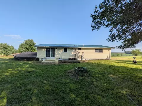 Exterior - 28453 E 2400 St, Prophetstown, IL 61277 photo 3 of 11