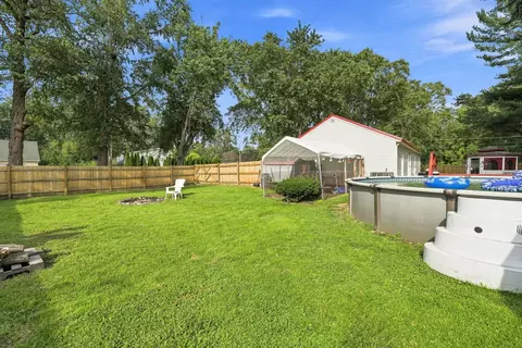 Exterior - 911 W Eureka St, Braidwood, IL 60408 photo 5 of 7