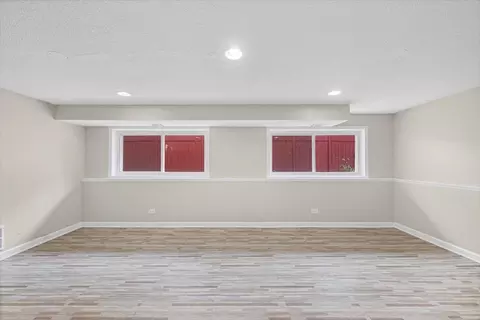 Living - 416 Glendale Rd, Glenview, IL 60025 photo 6 of 7