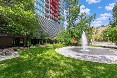 Exterior - 800 Elgin Rd #1206, Evanston, IL 60201 photo 3 of 4