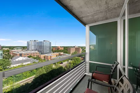 Exterior - 800 Elgin Rd #1206, Evanston, IL 60201 photo 1 of 4