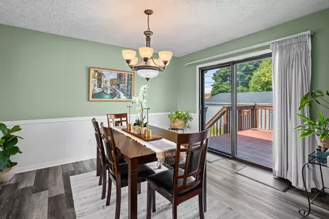 Dining - 3333 35th Ave, Moline, IL 61265 photo 3 of 3