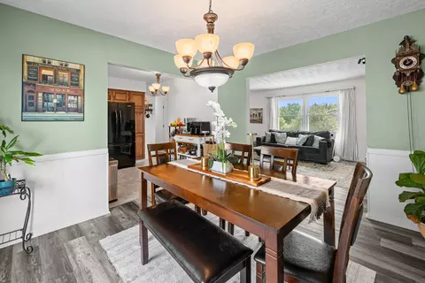 Dining - 3333 35th Ave, Moline, IL 61265 photo 1 of 3