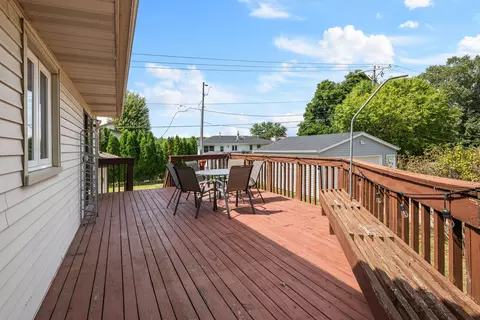 Exterior - 3333 35th Ave, Moline, IL 61265 photo 7 of 9