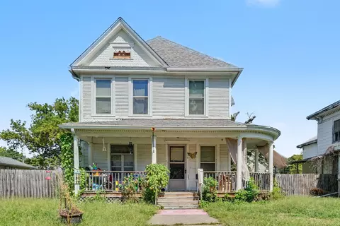 634 E 13th St, Davenport, IA 52803