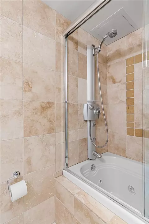 Bath - 175 E Delaware Pl #6206, Chicago, IL 60611 photo 2 of 3