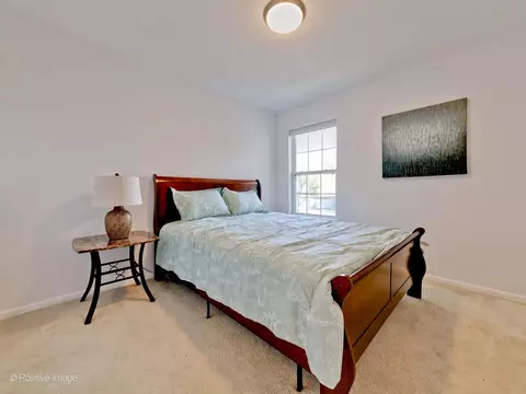 Bedroom - 121 Commons Ct, Wheeling, IL 60090 photo 1 of 3